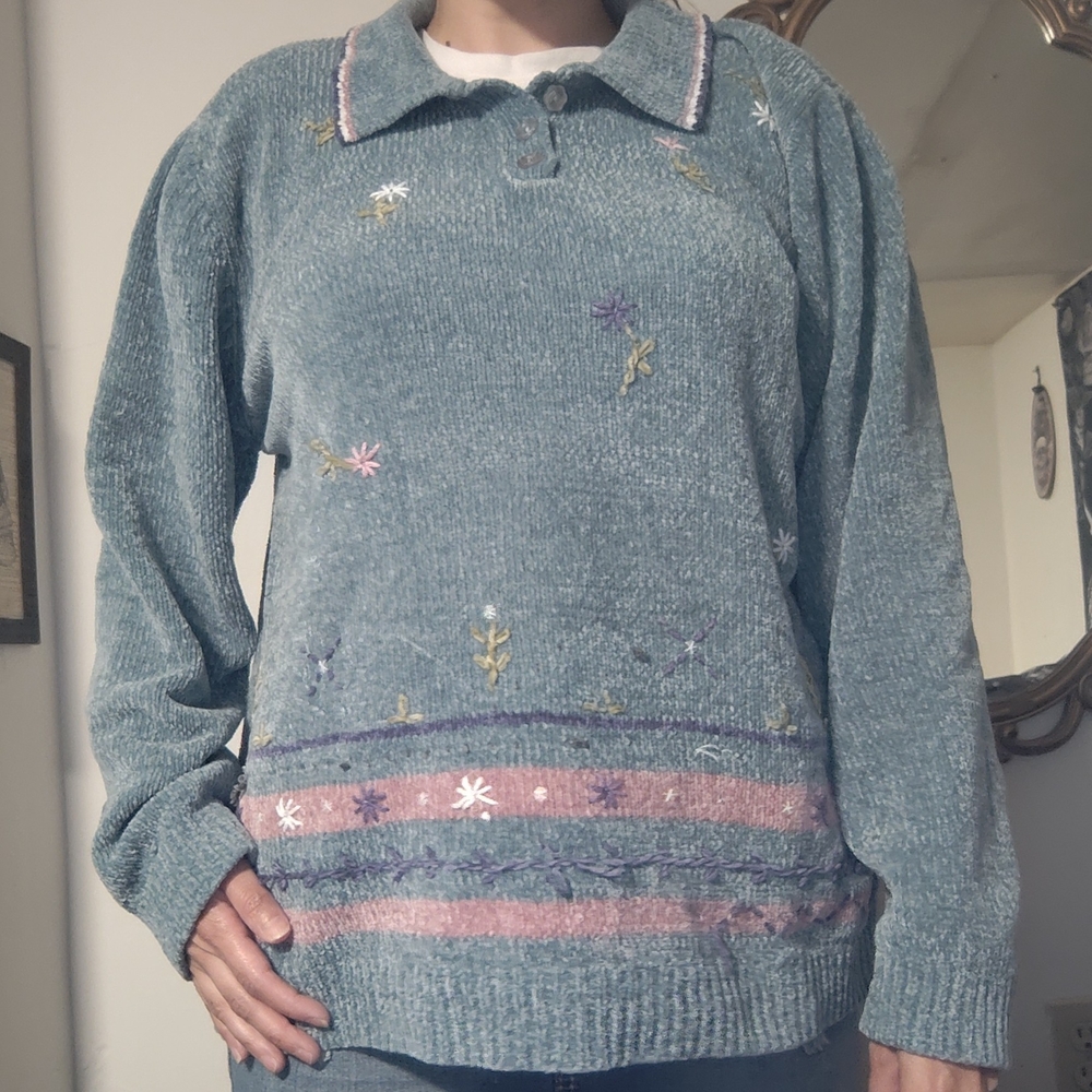 Women's Floral Embroidered Sweater